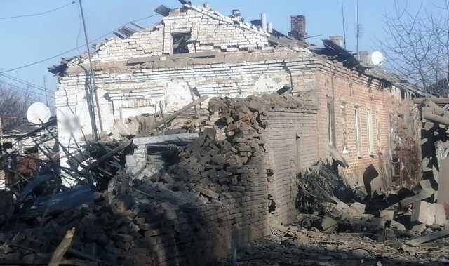 Окупанти з танків та артилерії обстріляли міста Запорізької області: є поранені