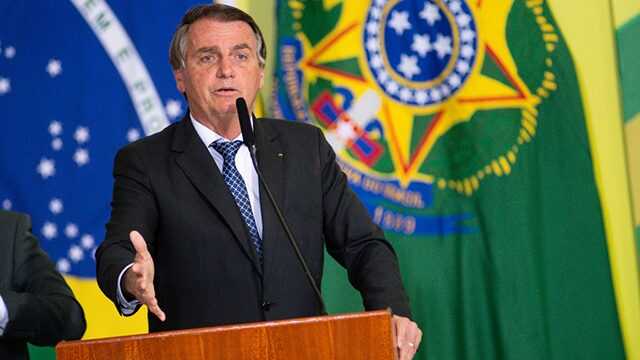 Не хоче повертатися до Бразилії. Болсонару попросив продовжити візу до США