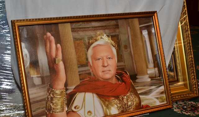 Померлого співучасника афери Пшонки з ремонту будівлі Генпрокуратури вирішили виправдати