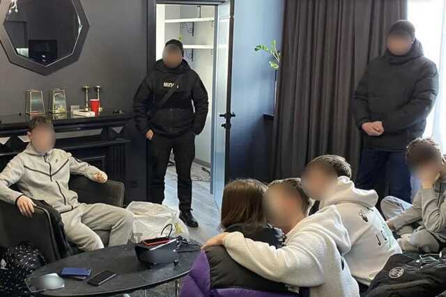 У скандалі зі зґвалтуваннями дівчат на алковечірках "засвітився" український футболіст