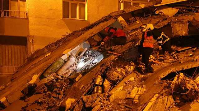 Пробув під завалами 22 години: у Туреччині врятували 3-річного хлопчика