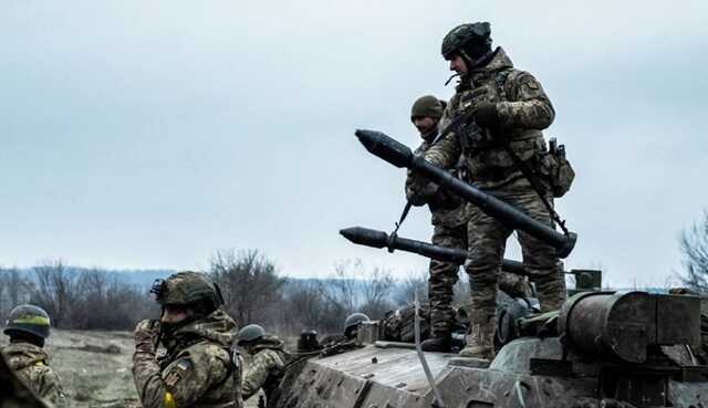 Окупанти наступають на ряді напрямків: оновлено карту війни від розвідки Британії