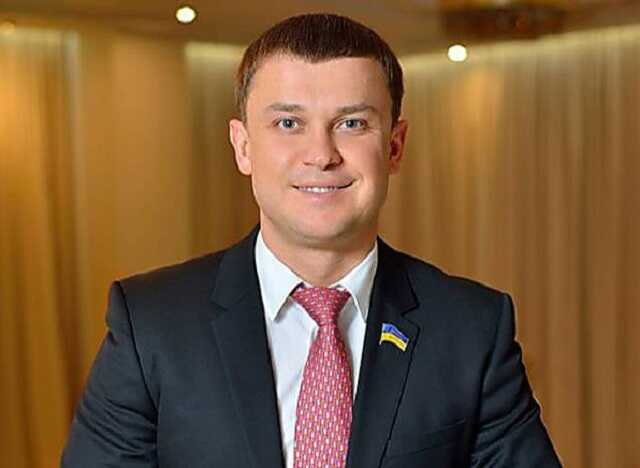 Скандальный одесский депутат Кисловский закурил прямо на заседании горсовета