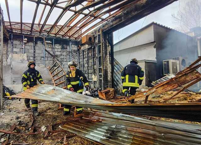 Ранковий обстріл Херсону: снаряди влучили у будинок та дитсадок