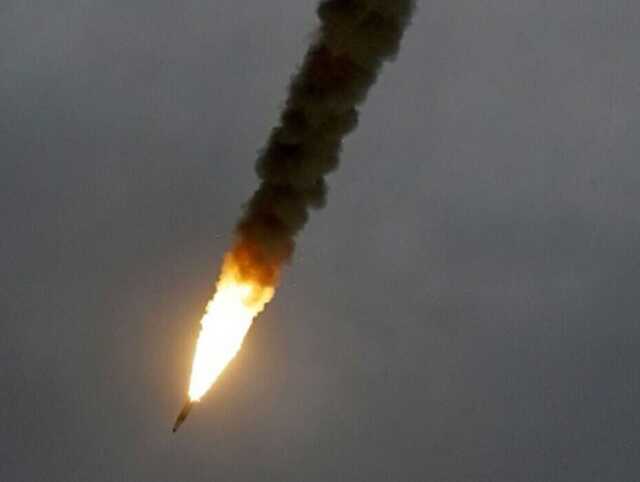 Окупанти вдарили по критичній інфраструктурі Харкова, пролунало 10 вибухів