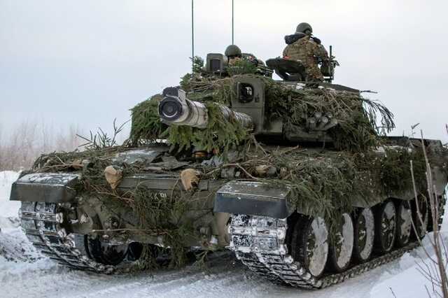 Тепла погода допомагає ЗСУ оборонятись від нового наступу РФ, - розвідка Естонії