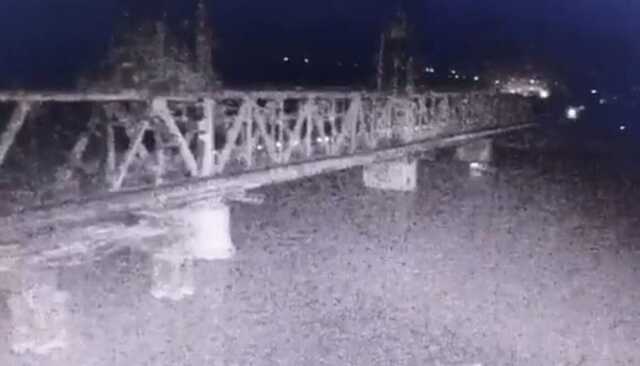 Оккупанты атаковали мост в Затоке морскими дронами