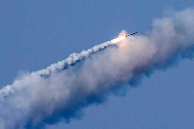 В результате массового ракетного удара РФ по Украине 12 человек пострадали