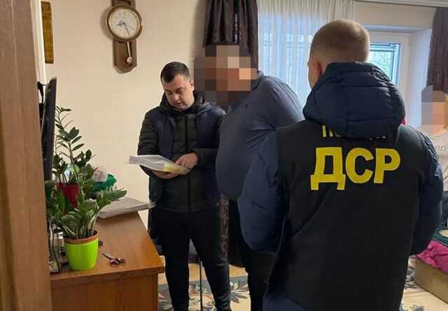 На Львівщині посадовців підозрюють у відчудженні земель НААН