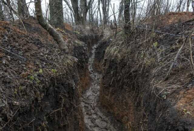 Війська РФ почали рити протитанкові укріплення за 7 кілометрів від кордону з Чернігівщиною