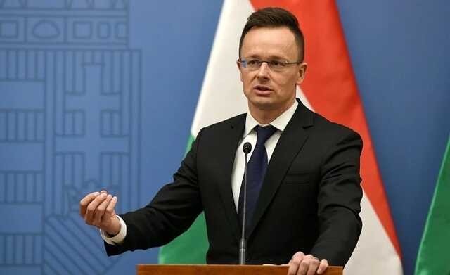 Глава МЗС Угорщини у Мінську закликав Білорусь вплинути на припинення війни в Україні