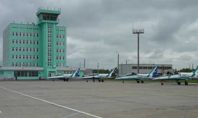 У Росії поскаржилися на атаку на Брянський аеропорт: нібито збили БПЛА