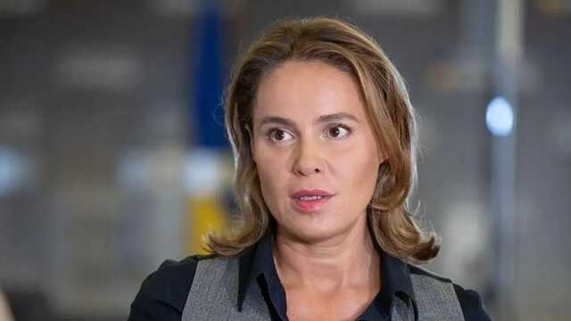 "Забула" задекларувати майно в РФ. Королевській оголосили про підозру