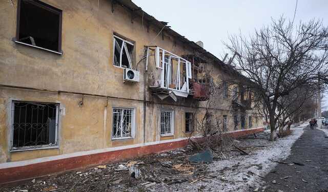 Окупанти вчергове обстріляли Луганську область: є поранена