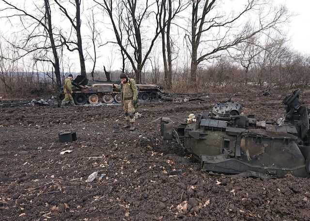 ЗСУ відбили штурм росіян на Сватівському напрямку та знищили три БМП