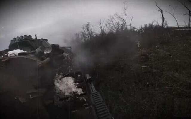 Бійці штурмують позиції окупантів поблизу Бахмуту за підтримки БМП-1