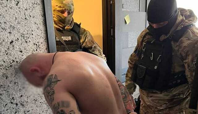 В Днепропетровской области эксполицейский входил в банду наркоторговцев