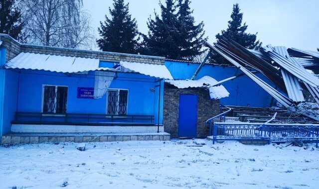 Оккупанты опять ударили по Купянску: попали в стадион и детсад, есть раненый