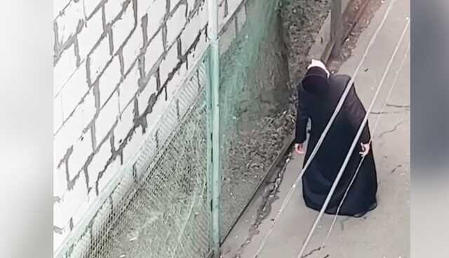 "Прихід після причастя". В окупованому росіянами Мелітополі піп намагався налагодити "зв’язок із космосом"