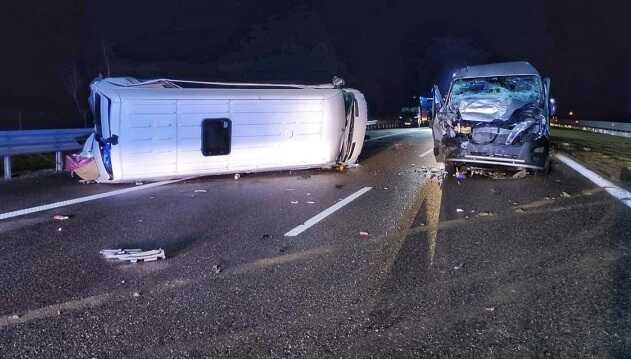У Польщі перекинувся мікроавтобус з українцями