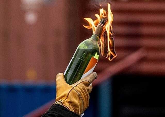 Один з військкоматів Ленінградської області закидали коктейлями Молотова, - росЗМІ