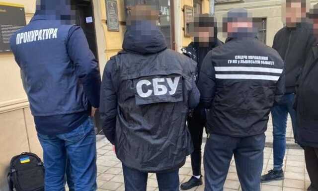 У Львові затримали двох організаторів нелегального виїзду за кордон