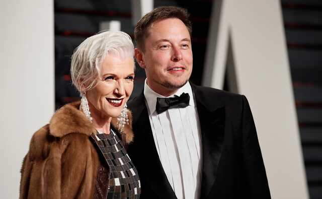 Мама Ілона Маска потрапила в скандал через виступ з росіянками