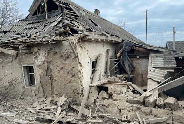 РФ випустила понад 100 снарядів по Дніпропетровській області та пошкодила будинки