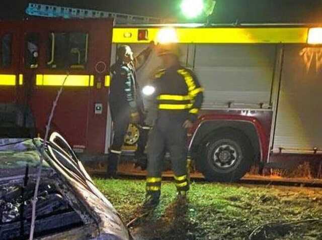 В Полтавской области авто врезалось в дерево и вспыхнуло: погибли трое