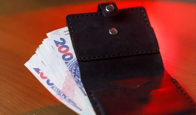 Затримки виплат ВПО на проживання: у Мінсоцполітики назвали причини