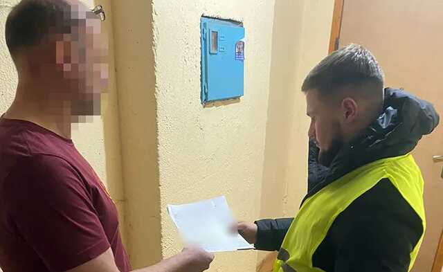 В Киеве водитель избил инспектора по парковке