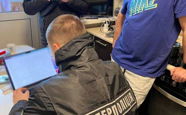 У Німеччині затримали українського хакера