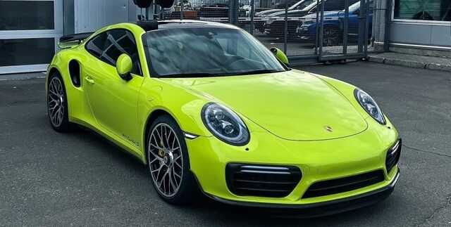 В Україні помітили ексклюзивний суперкар Porsche за 300 000 євро