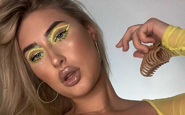 Блоггерша из Одессы оскандалилась заявлением об "притеснениях русскоязычных" и "нацистов в Украине"