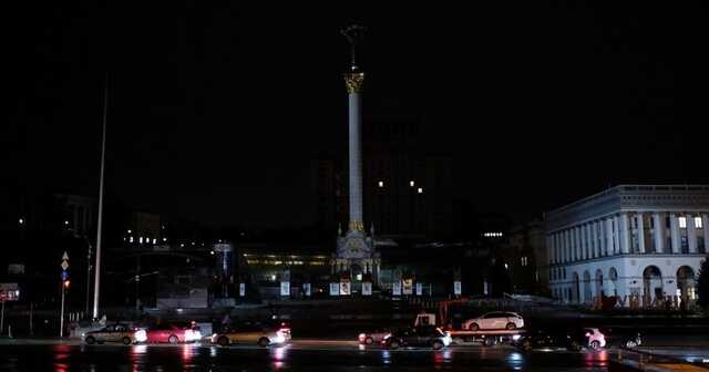 В Україну повернулися відключення світла: названі області із найскладнішою ситуацією
