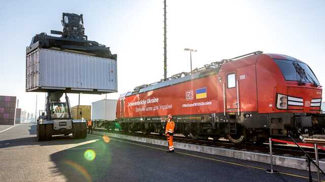Німецька залізниця перестала безкоштовно доставляти гуманітарну допомогу в Україну, - ЗМІ