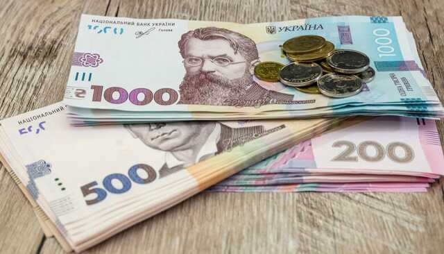 У Сумах директор коледжа незаконо нараховувала собі премії