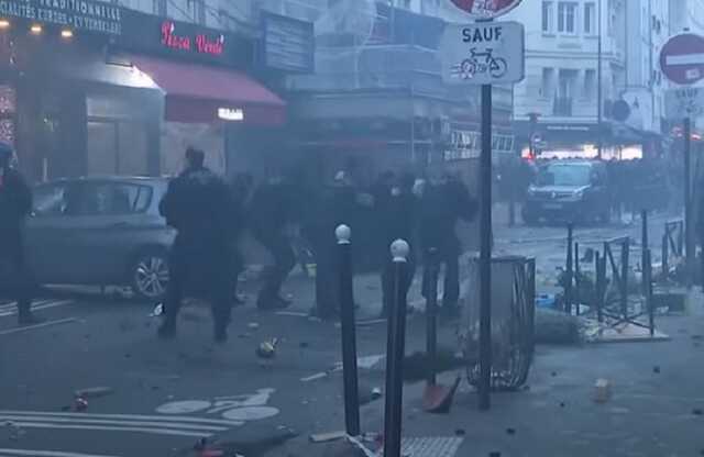 У Франції тривають масові протести проти пенсійної реформи