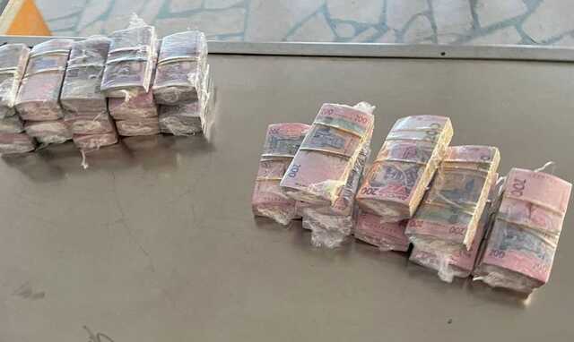 В Украину пытались завезти деньги, украденные на оккупированных территориях