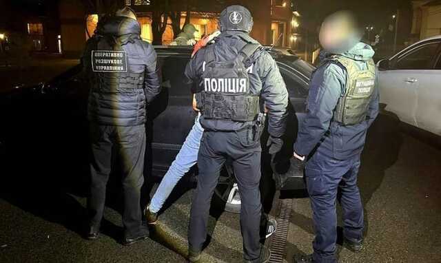 Мешканця Ужгородського району затримали за незаконне перевезення військовозобов’язаних