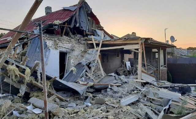 Россияне обстреляли Никопольский район и повредили частные дома