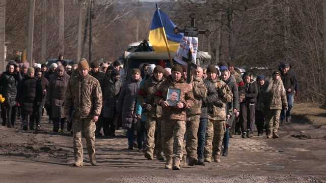 У Боромлі на Сумщині попрощалися з бойовим медиком Романом Дем’яненком