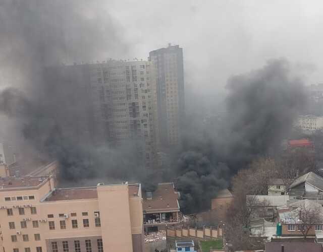 У російському Ростові-на-Дону вибухнула будівля Прикордонної служби ФСБ