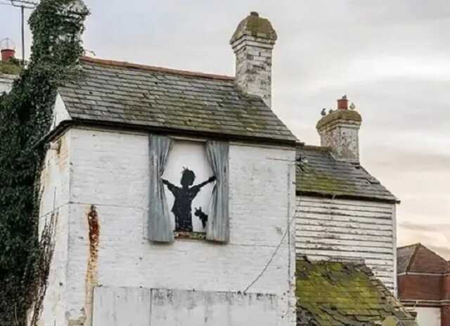 В Британии при сносе дома случайно уничтожили последний мурал Бэнкси