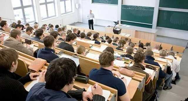 У Росії почали розсилати повістки студентам