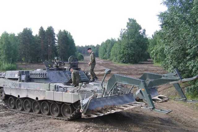         Leopard 2R