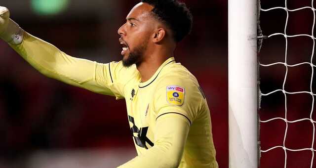 На воротаря англійського клубу впали ворота під час матчу на тренуванні