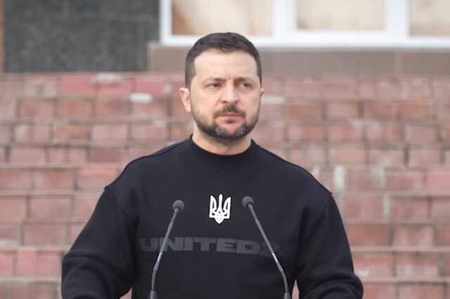 Зеленский приехал в Ахтырку и вручил награду "Город-герой"