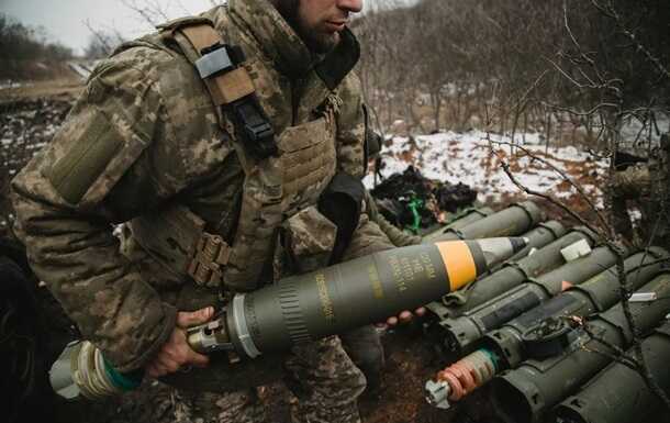 Під Бахмутом бійці одним пострілом знищили склад БК та техніку окупантів