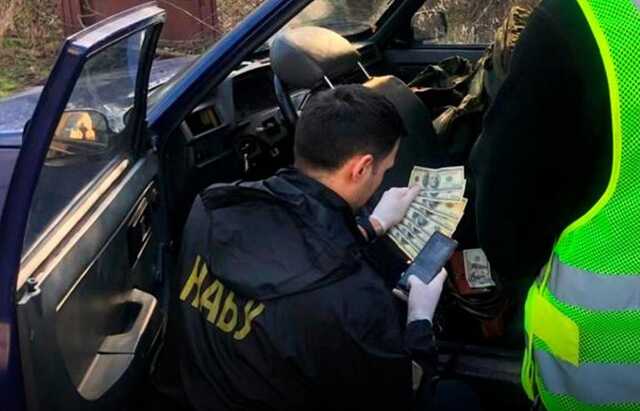 Суддю з Рівненщіни затримали на хабарі